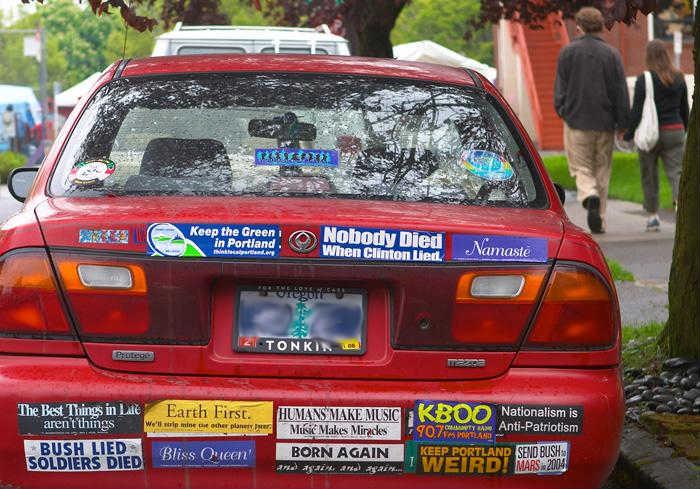 Funny Humorous Car Auto Window Vinyl Decal Sticker 02130 Pee On Democrats 